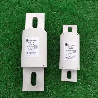600amp सिरेमिक इलेक्ट्रिक वाहन फ़्यूज़ बोल्ट कनेक्शन फ़्यूज़ 1000VDC EV फ़्यूज़