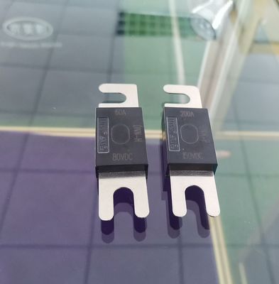 मीडियम फ्लैट टाइप ऑटोमोटिव बैटरी फ्यूज, DC80V EV कार बैटरी फ्यूज